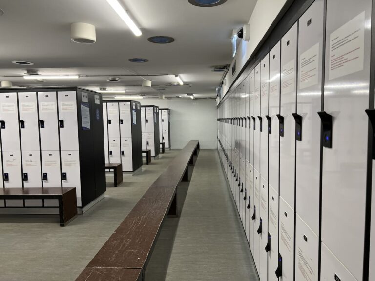 szekrénysor_öltöző